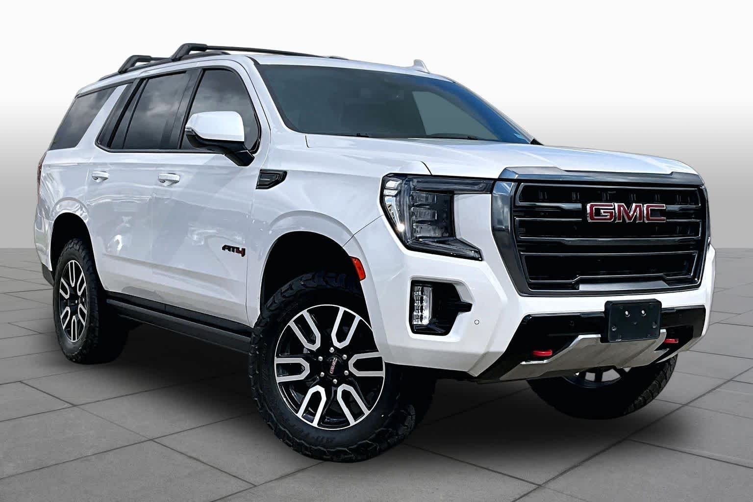Used 2022 White Frost Tricoat GMC AT4 image 3
