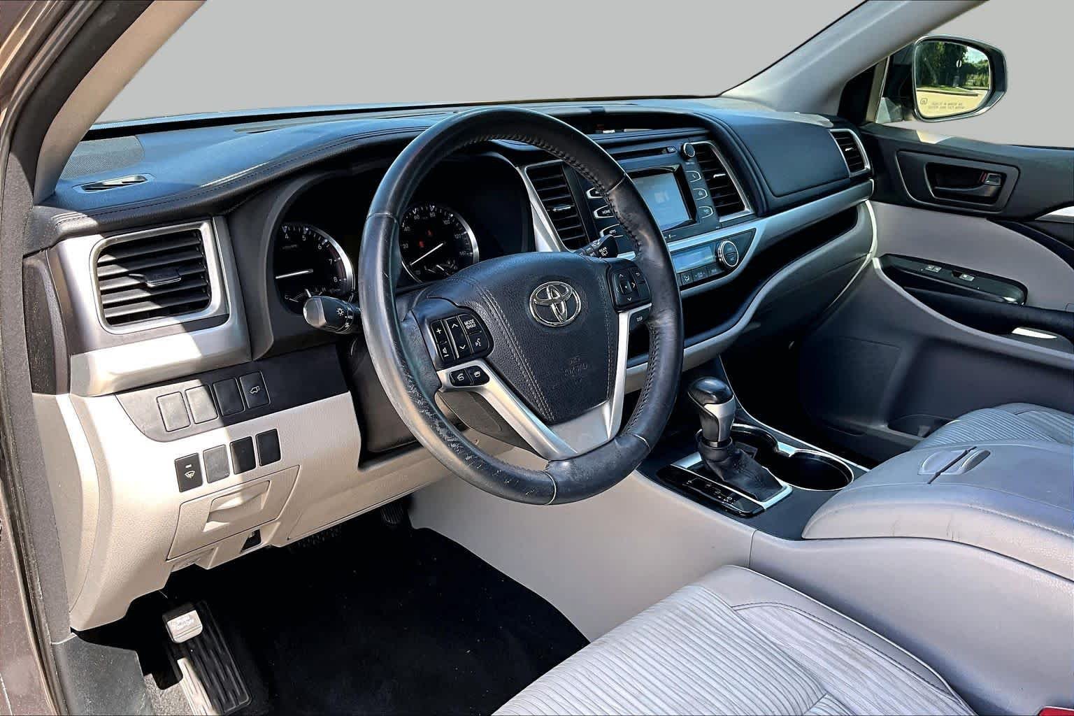 Used 2015 Predawn Gray Mica Toyota LE Plus image 17