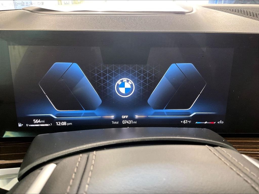 Used 2025 White BMW xDrive40i image 25