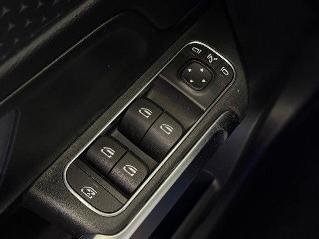Certified Used 2025 Black Mercedes-Benz GLB 250 image 20