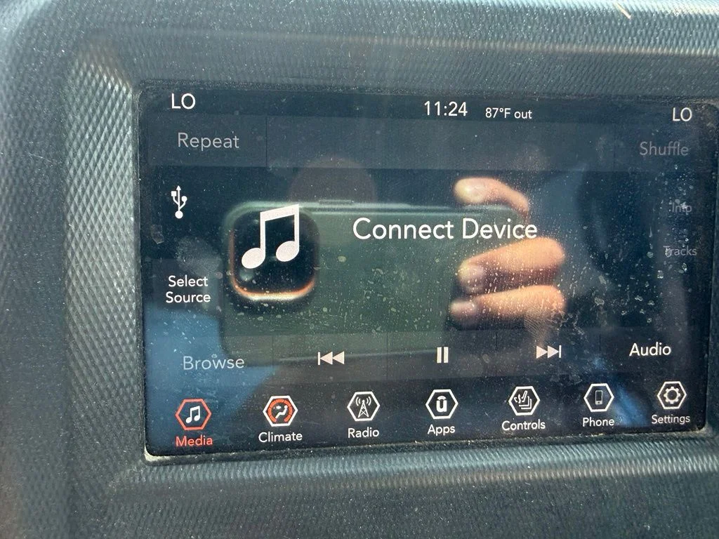 Used 2019 Blue Jeep Unlimited Sport S image 9
