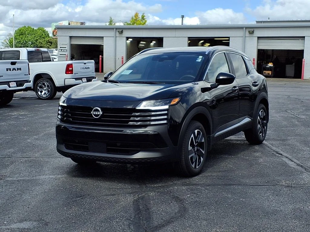 Certified 2025 Nissan Kicks SV AWD with VIN 3N8AP6CB7SL438671 for sale in Kansas City