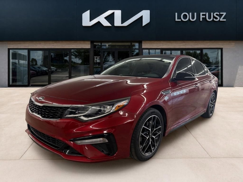 2020 Kia Optima SE's photo
