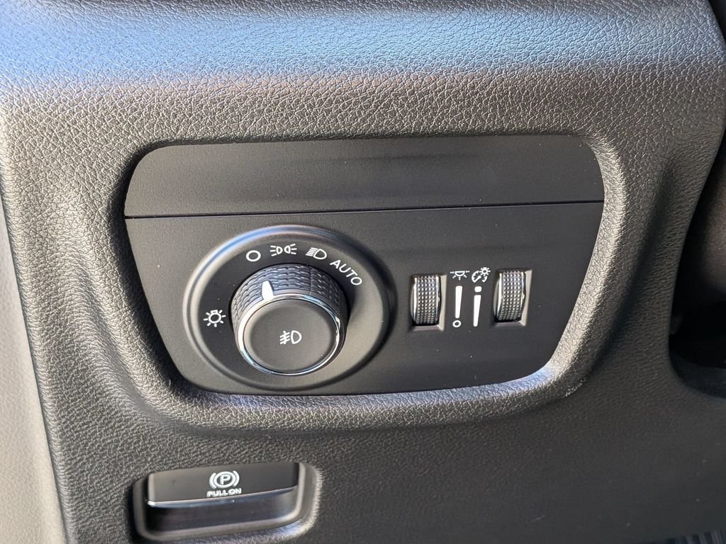 Used 2023 Black Jeep Limited image 15