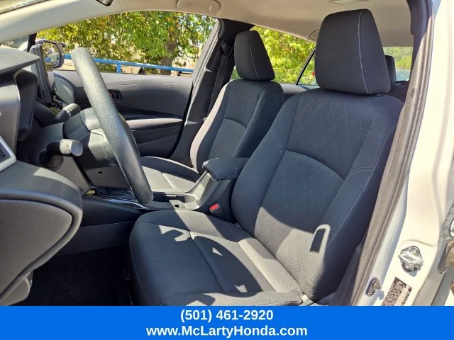 Used 2025 White Toyota LE image 7