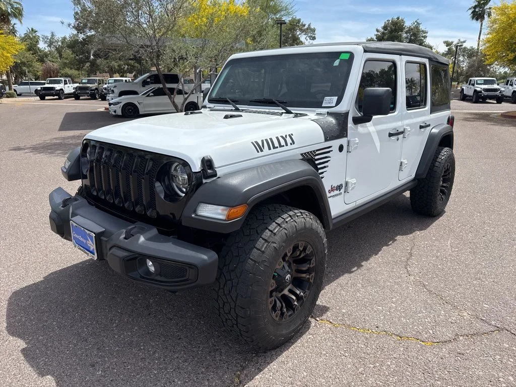 Used 2022 White Jeep Unlimited Willys image 4