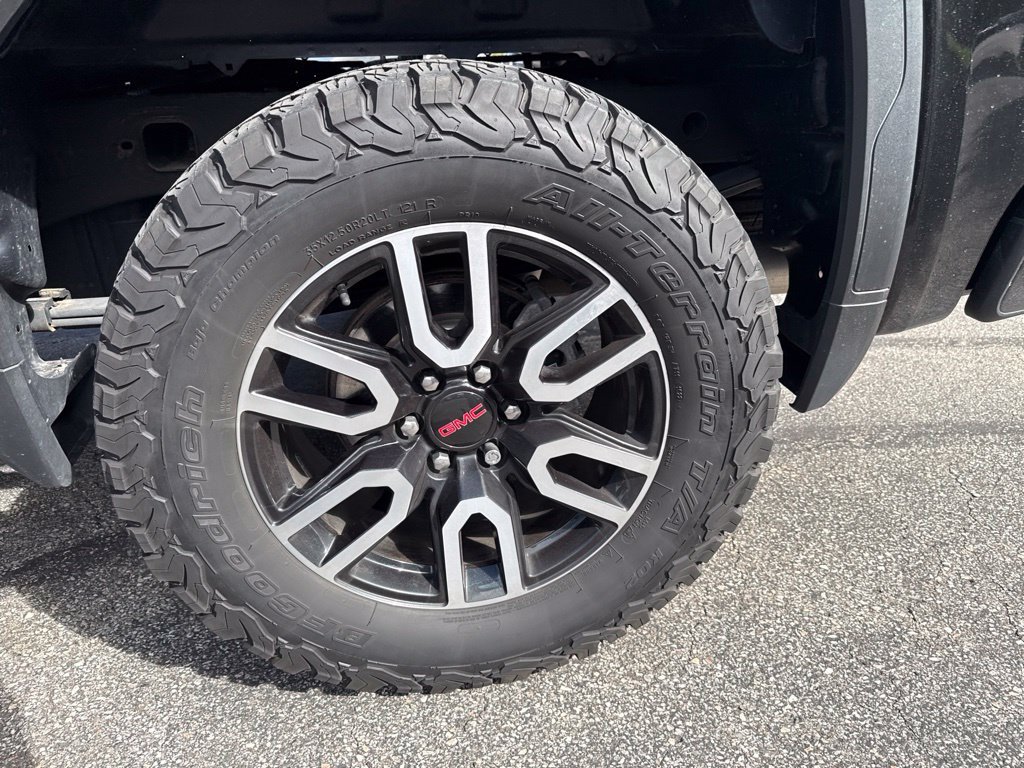 Used 2022 Onyx Black GMC AT4 image 12