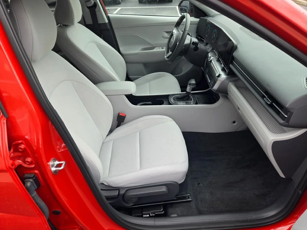Used 2026 Orange Hyundai SEL Sport image 5