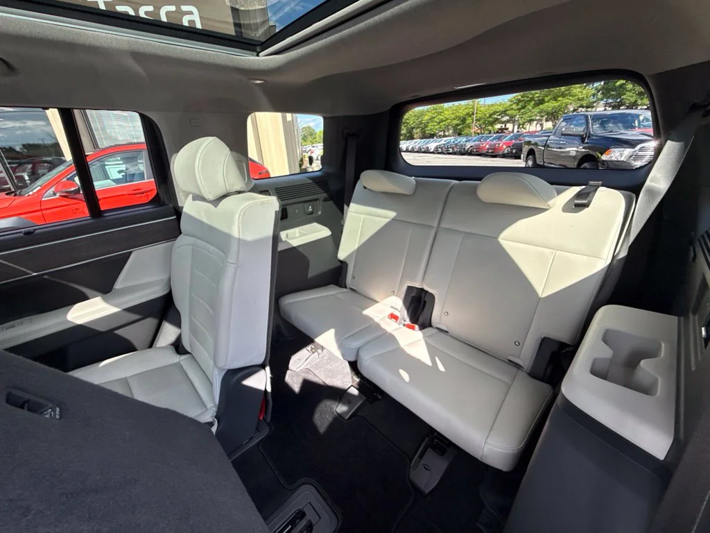 Used 2024 White Hyundai Limited image 37