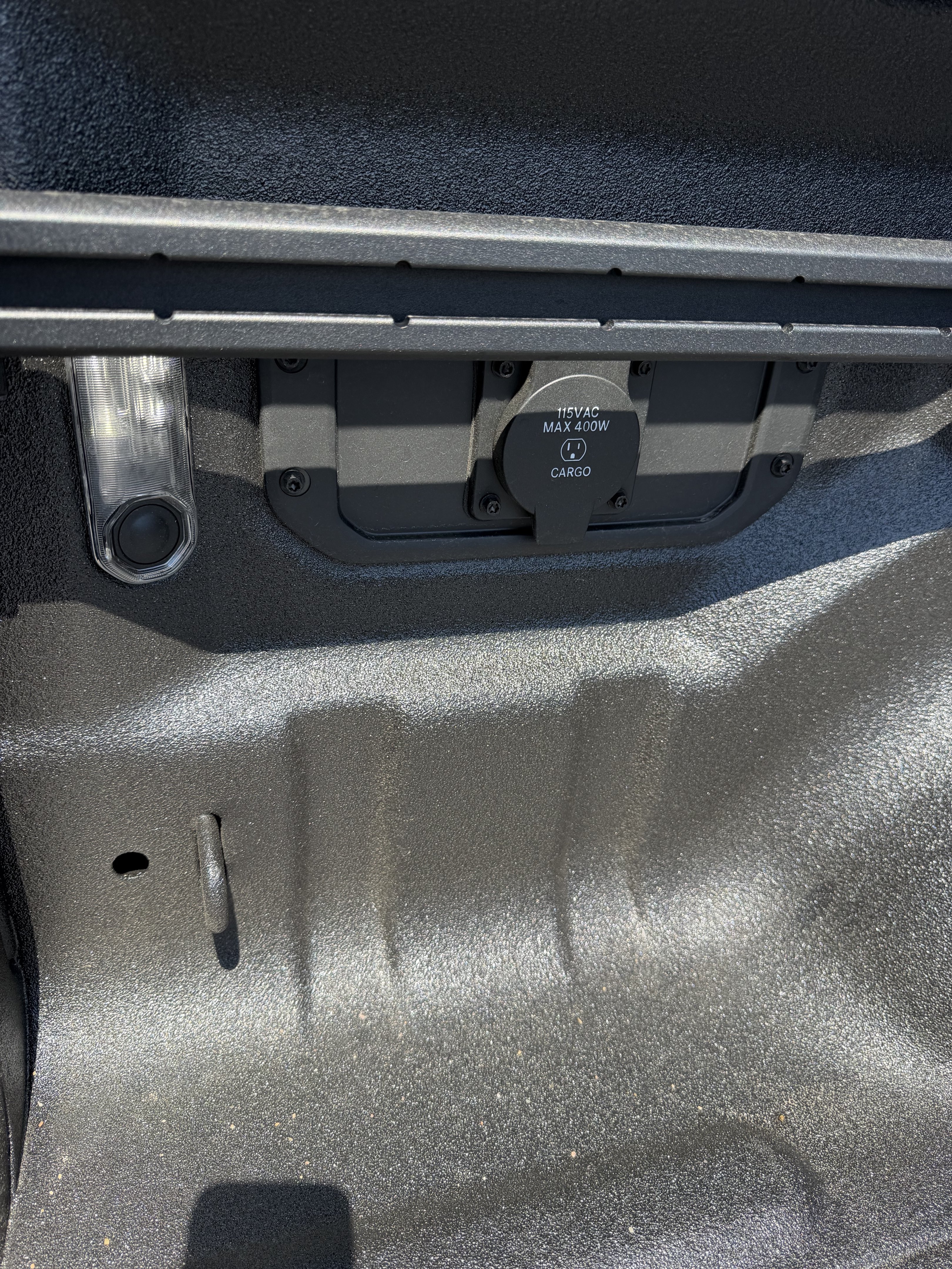 New 2026 Serrano Green Metallic Ram Laramie image 7