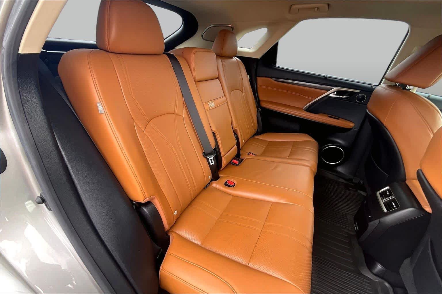 Used 2022 Atomic Silver Lexus  image 18