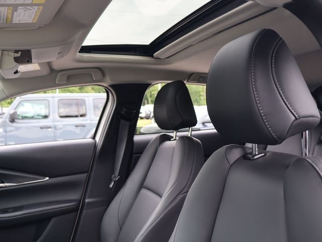 Used 2025 White Mazda 2.5 S Preferred Package image 9