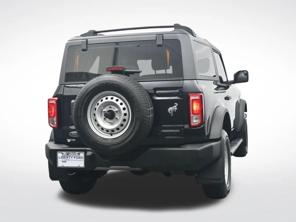 Used 2022 Black Ford Base image 7