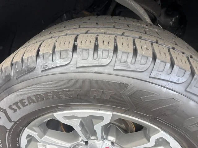 Used 2019 ONYX BLACK GMC SLE image 29