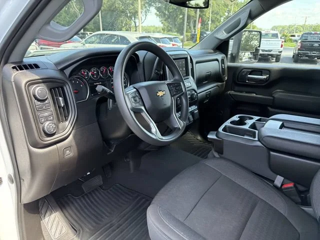 Used 2022 Summit White Chevrolet Custom image 17
