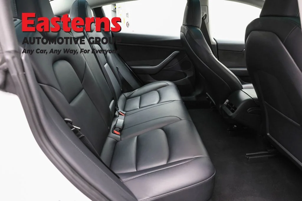 Used 2023 White Tesla Base image 17
