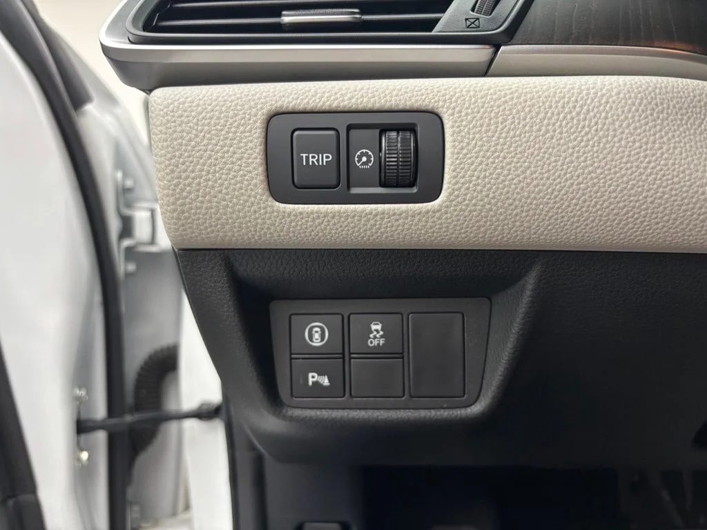 Used 2021  Honda EX-L image 28