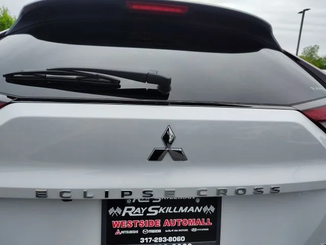 New 2026 White Mitsubishi SE image 33