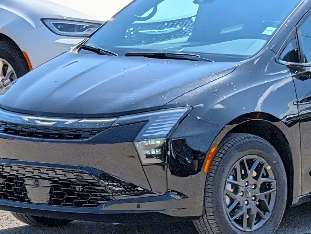 New 2027 Black Chrysler Select - - AWD - Customer Preferred Pkg 27L - Safety Sphere - Full Sunroof & More! image 10