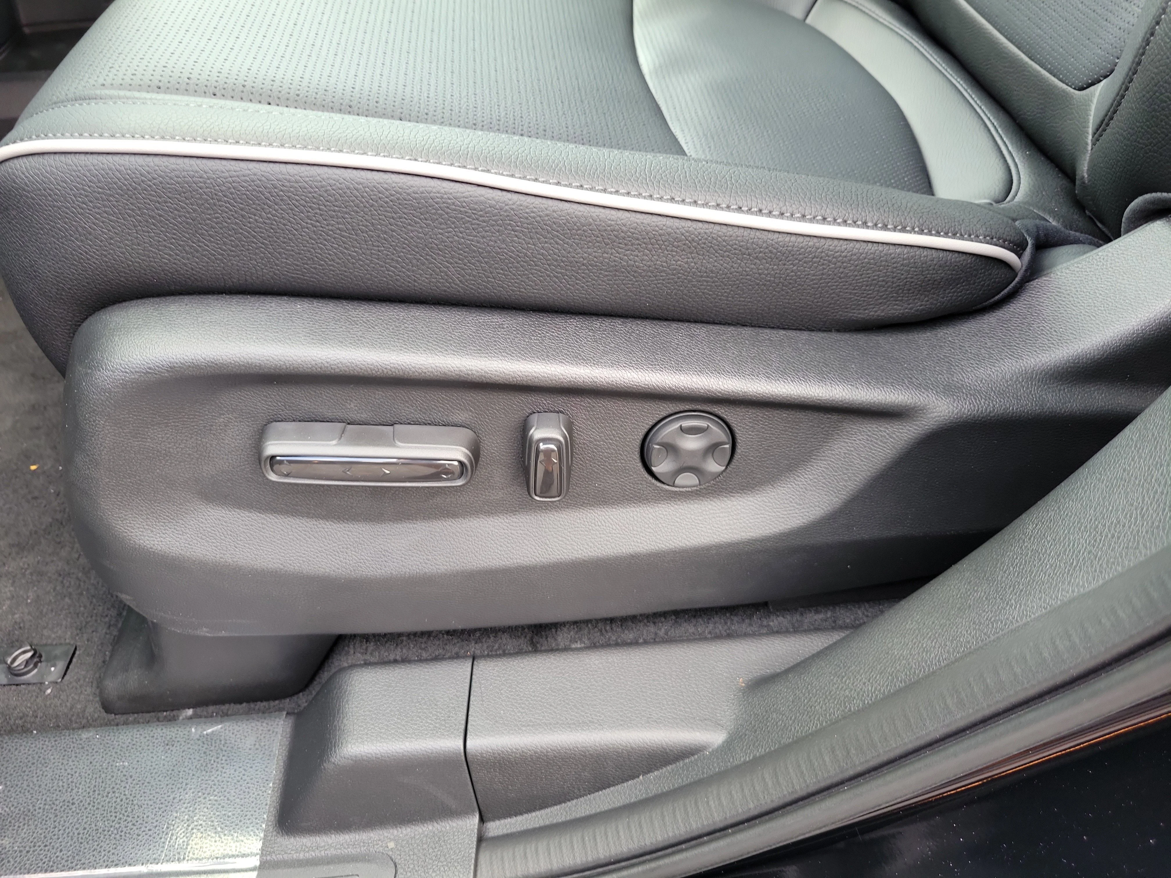 2026 Honda Odyssey Elite - Photo 23
