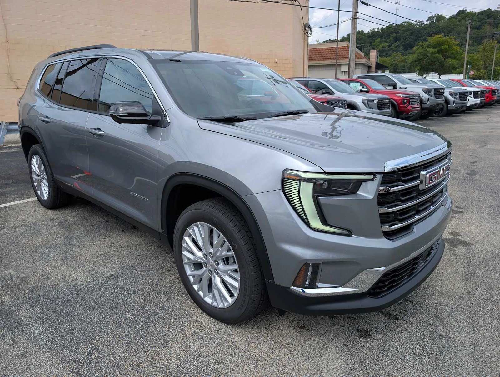 New 2027 Sterling Metallic GMC Elevation image 6