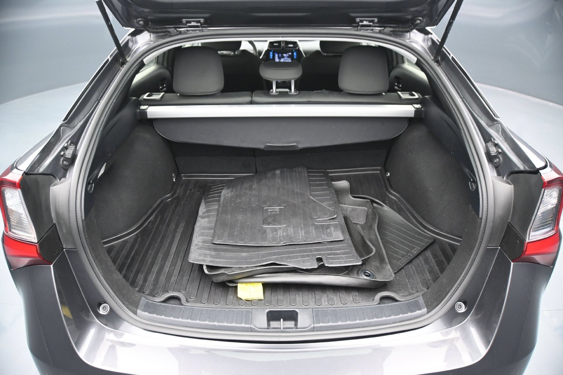 Used 2019 Magnetic Gray Metallic Toyota LE AWD-e image 18