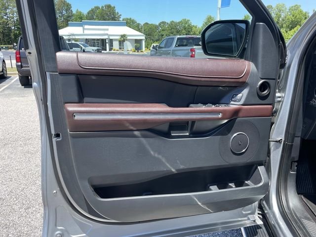 Used 2023 Silver Ford Limited image 17