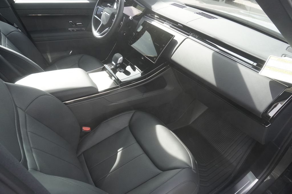 New 2026 Carpathian Grey Land Rover SE image 22