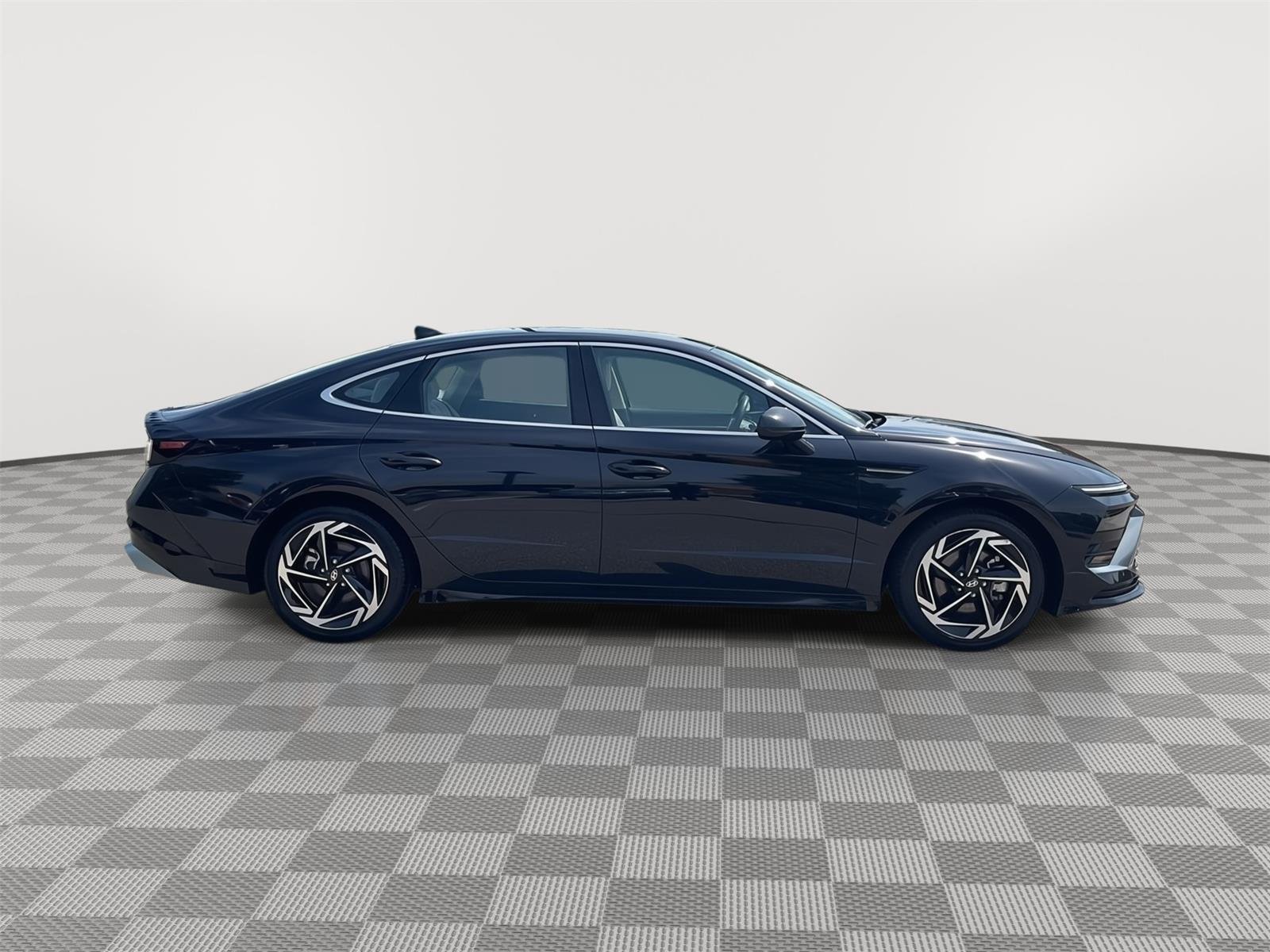 Used 2026 Carbon Blue Hyundai SEL Sport image 4