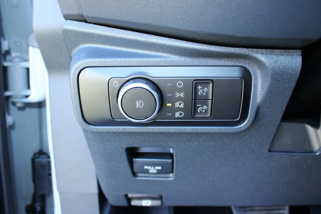 New 2026 Avalanche Gray Ford Outer Banks® image 39