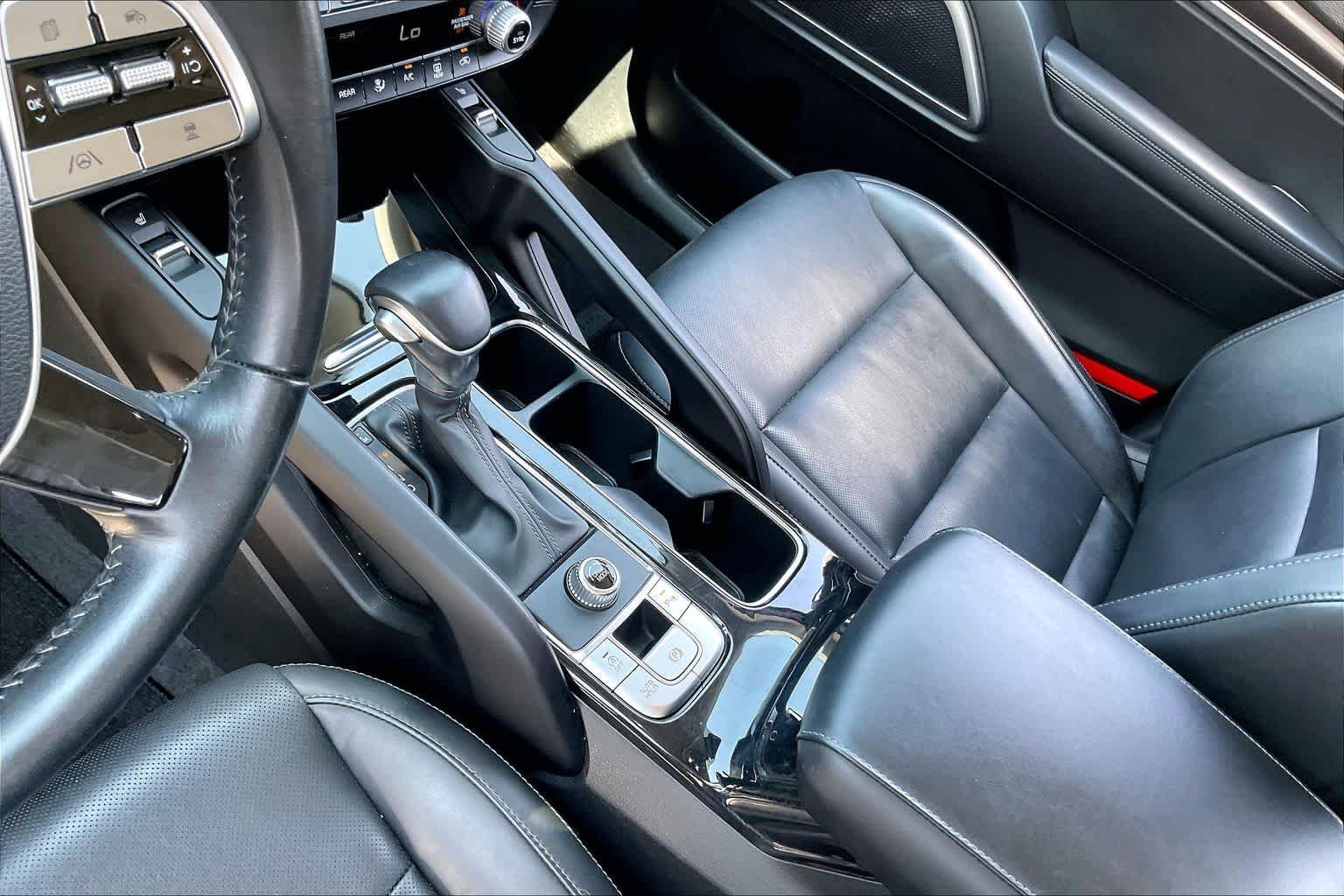 Used 2025 Dark Moss Kia S image 15