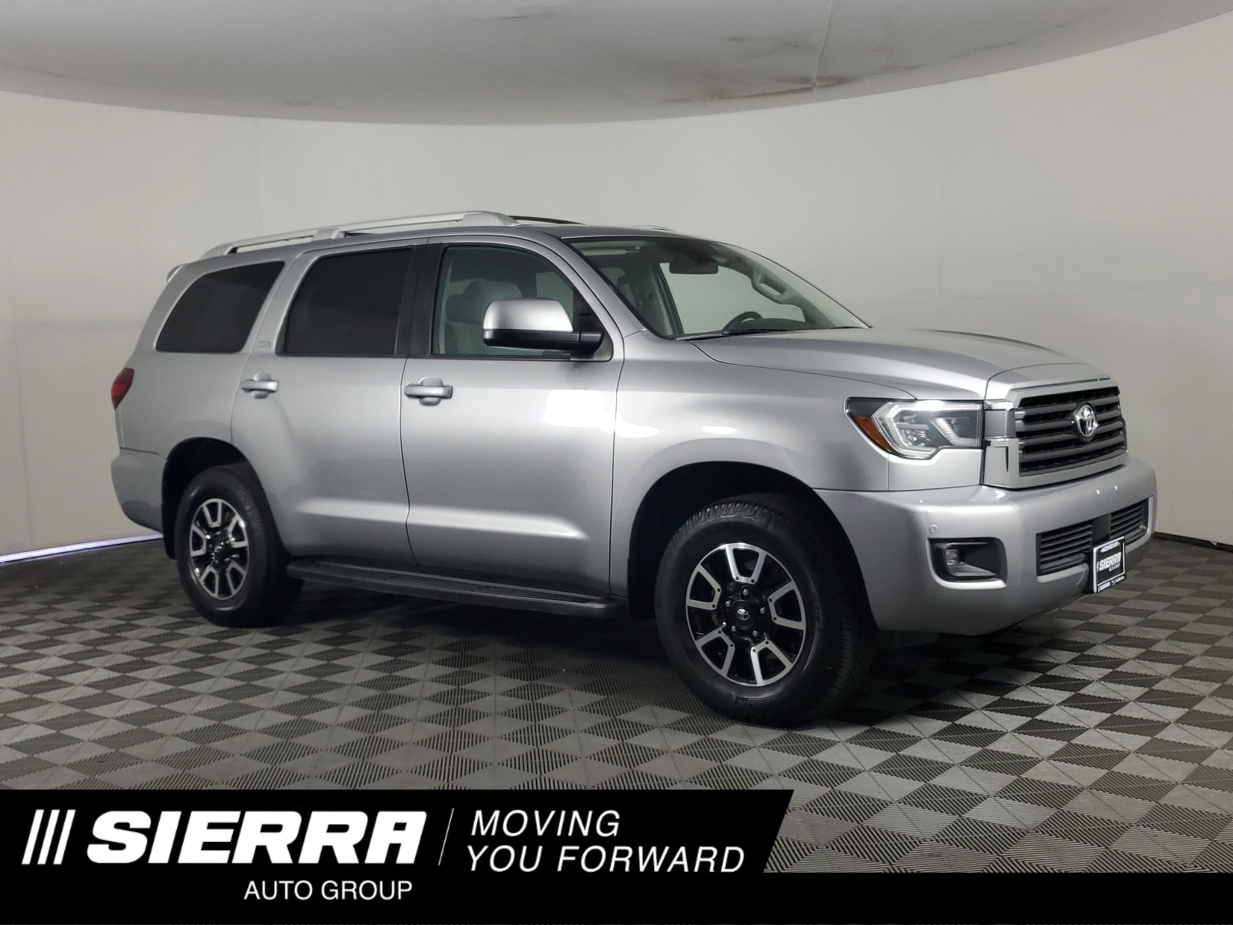 2019 Toyota Sequoia 5.7 Auto 4WD SR5's photo