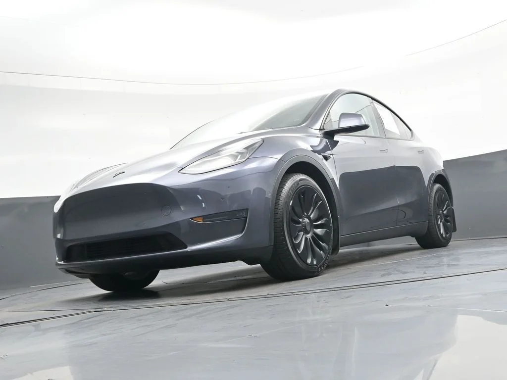 Used 2022  Tesla Long Range image 44
