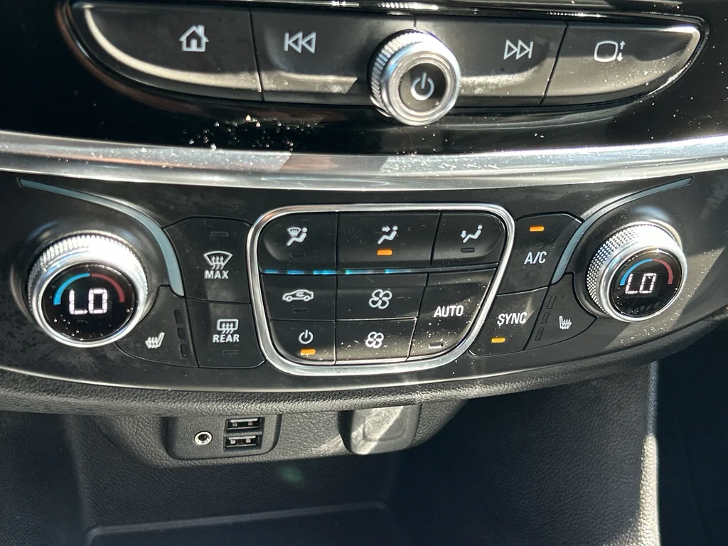 Used 2021 MOSAIC BLACK METALLIC Chevrolet RS image 26