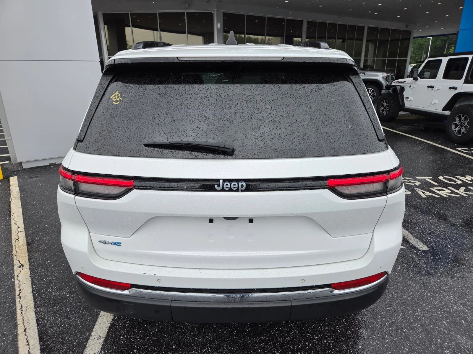 Used 2024 White Jeep 4x4 image 6