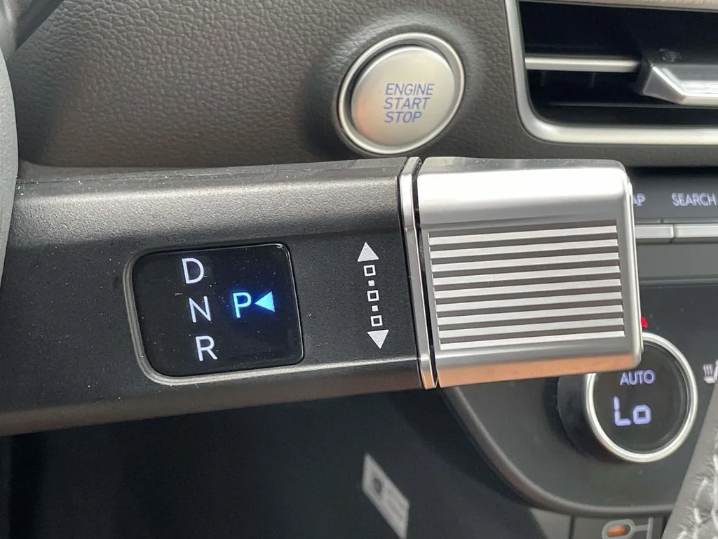 Used 2026 Carbon Blue Hyundai SEL image 16