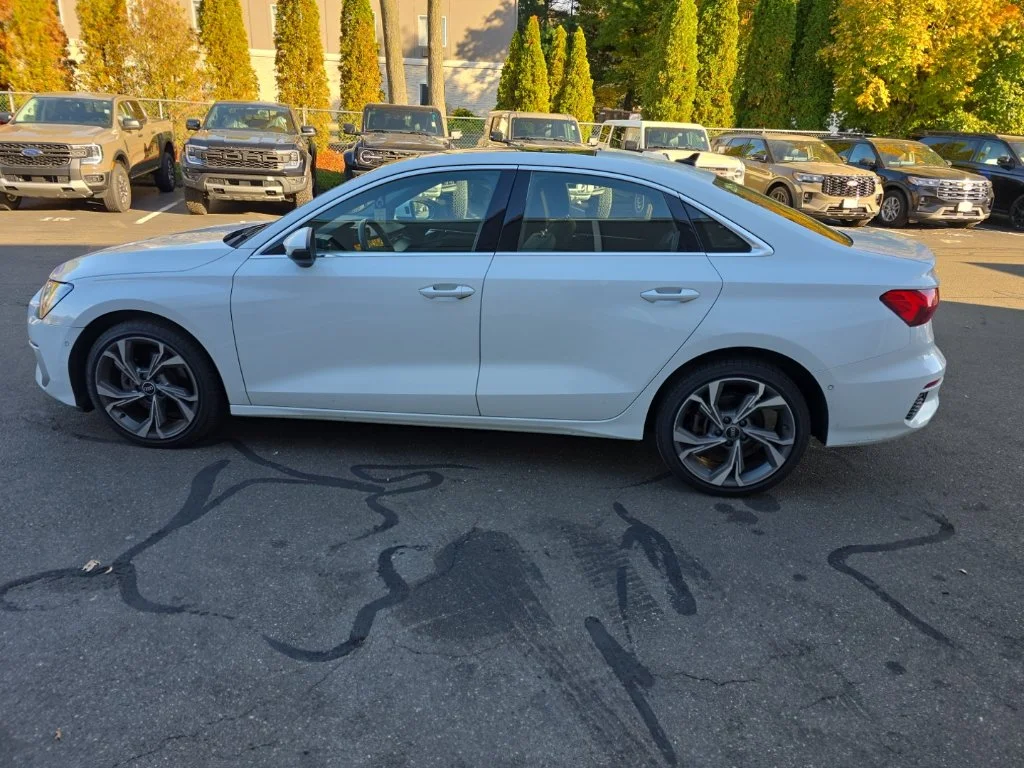 Used 2022 Glacier White Metallic Audi 40 Premium image 6
