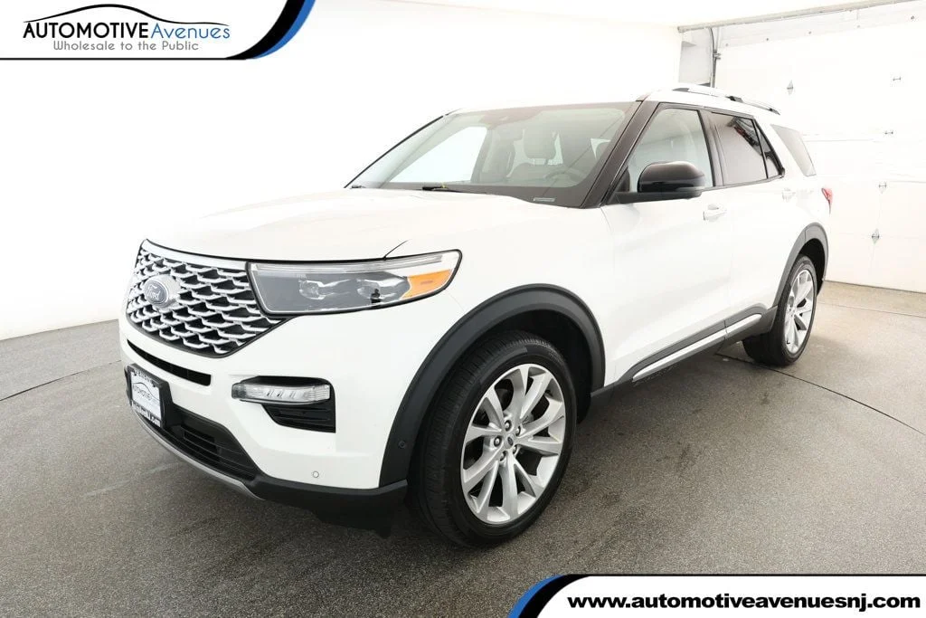 2022 Ford Explorer Platinum 4WD's photo
