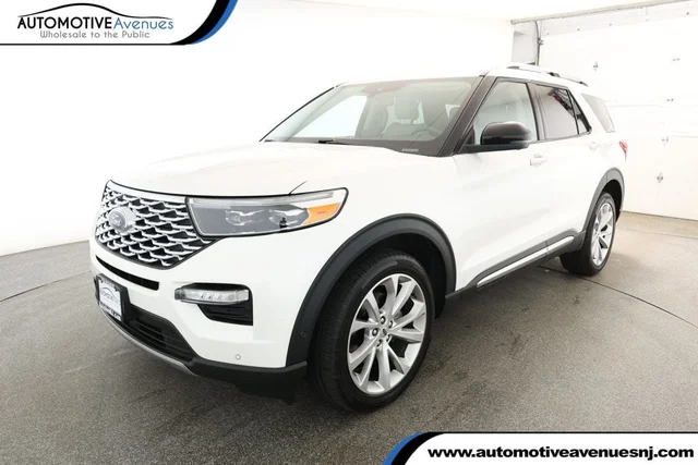 2022 Ford Explorer Platinum 4WD with Class IV Trailer Tow Package
