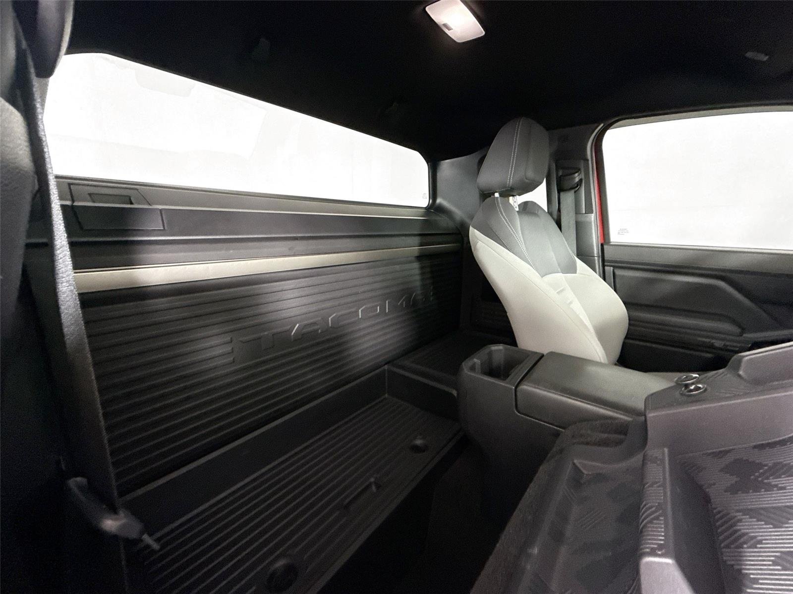 2024 Toyota Tacoma TRD PreRunner - Photo 35