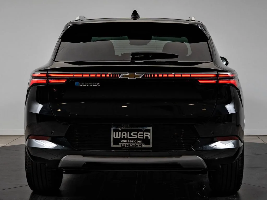 Used 2025 Black Chevrolet LT image 7