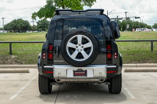 Used 2024 Gray Land Rover S image 12
