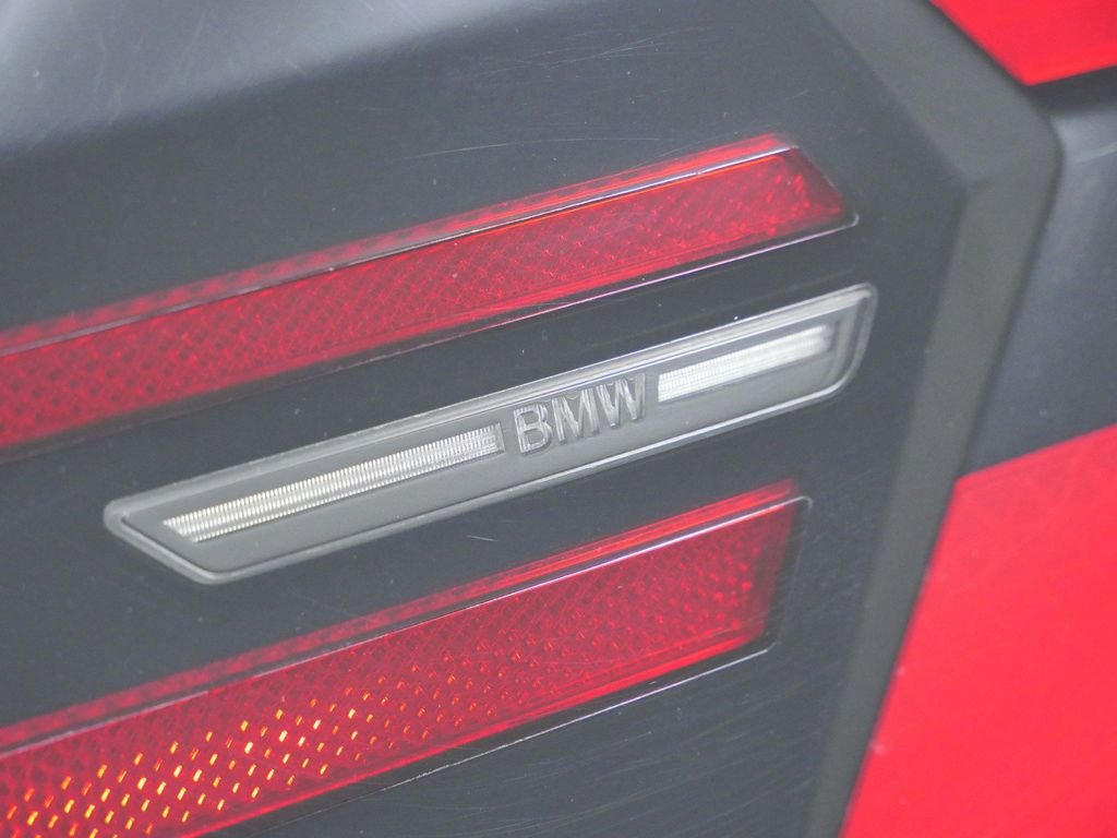 New 2026 Carbon Black Metallic BMW xDrive40i image 18