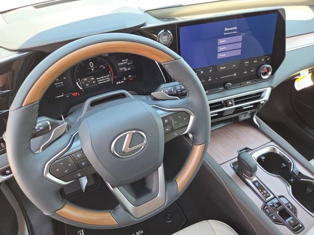 New 2026 Eminent White Pearl Lexus PREMIUM PLUS image 44