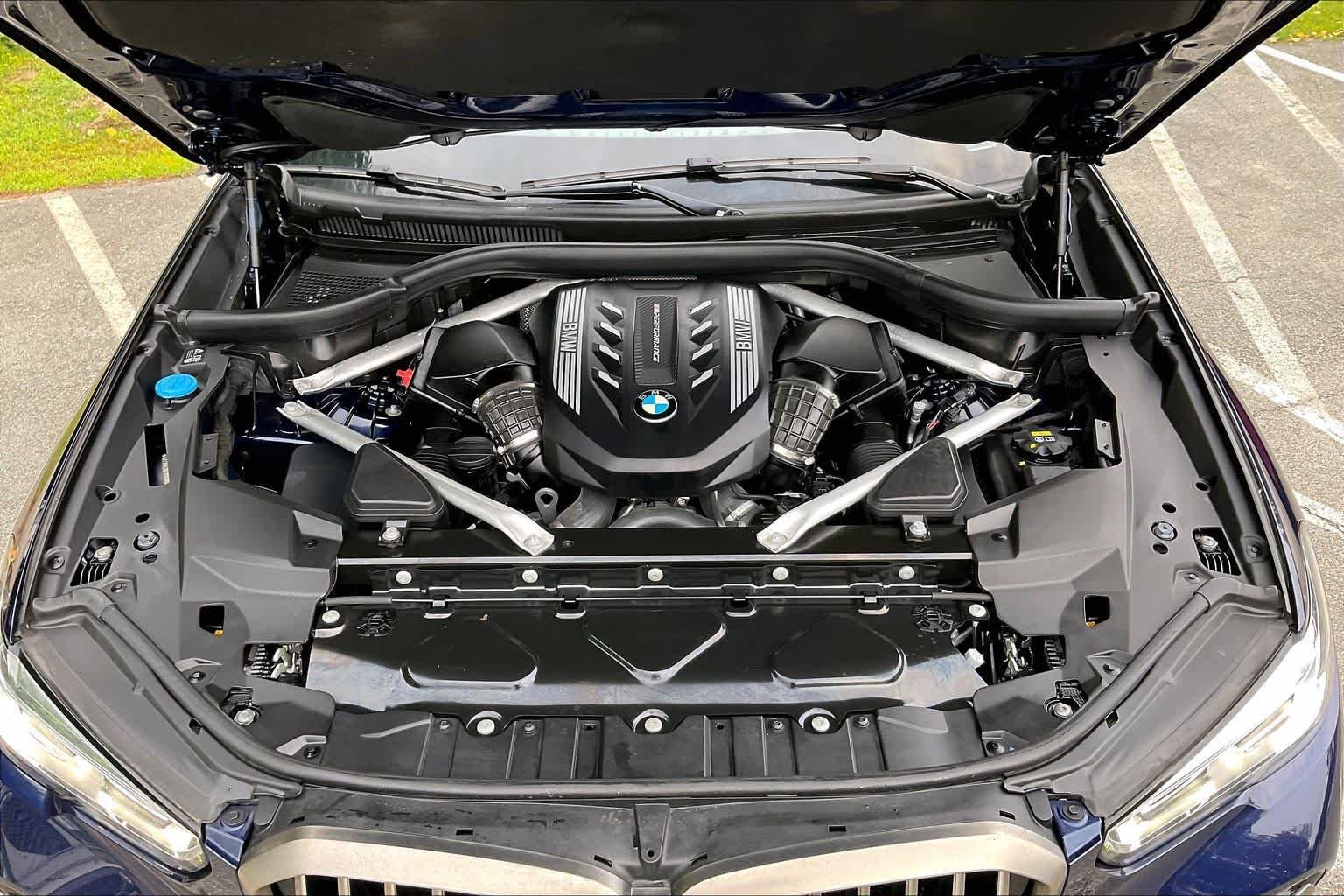 Used 2023 Tanzanite Blue II Metallic BMW M50i image 29
