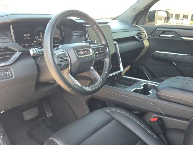 Used 2024 White GMC Elevation image 27