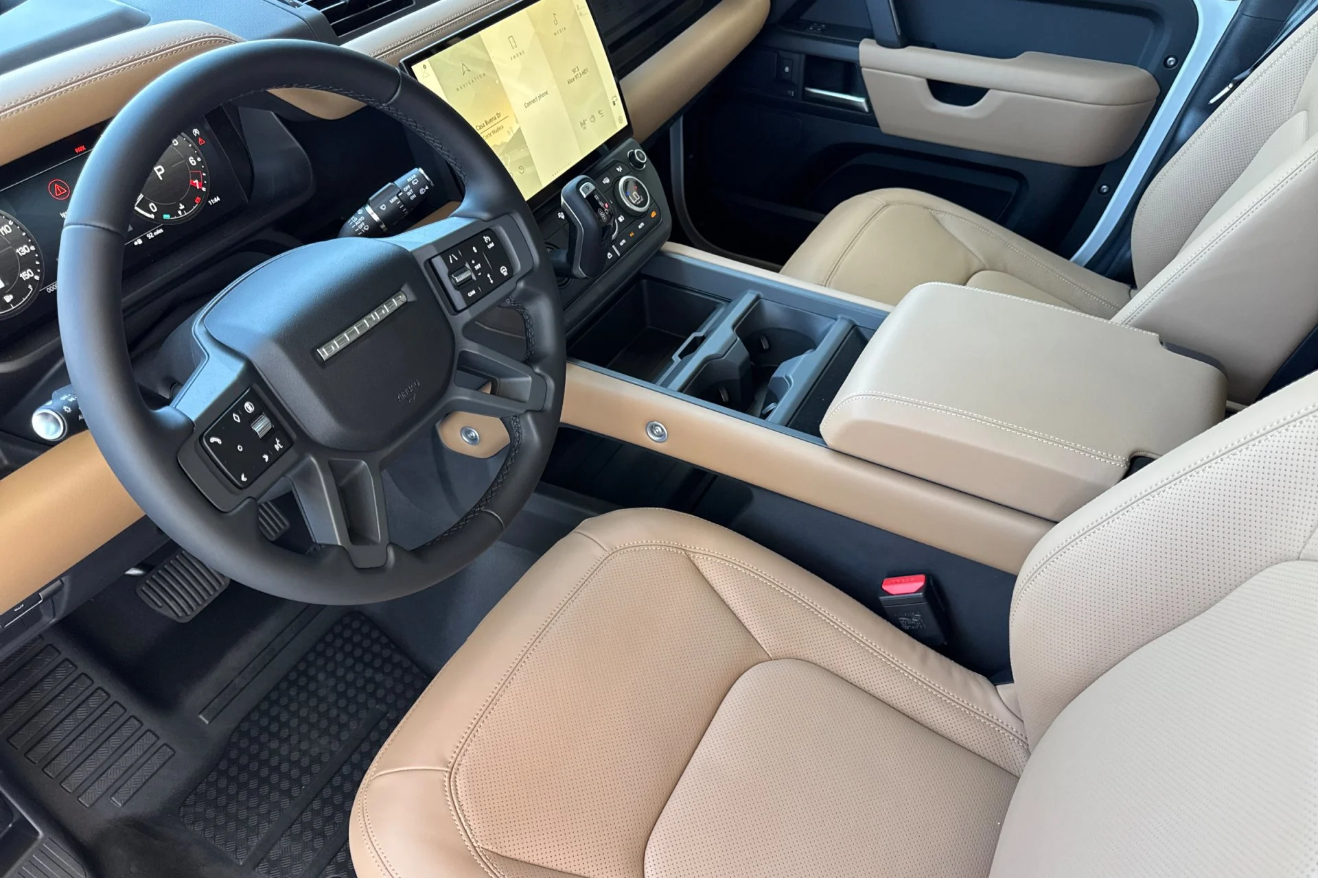 New 2026 FUJI WHITE Land Rover X-Dynamic SE image 13