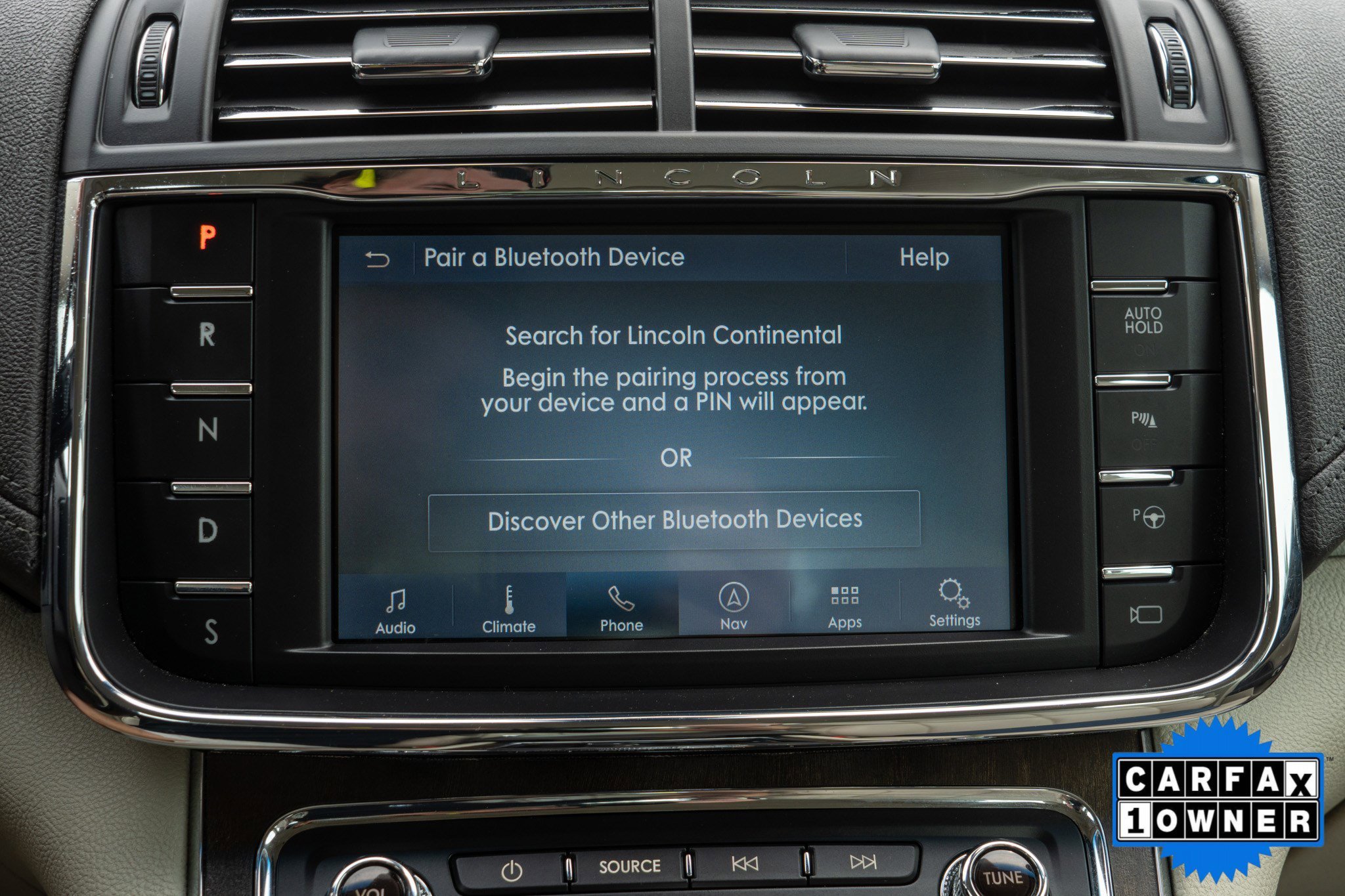 Used 2020 White Lincoln Reserve image 18