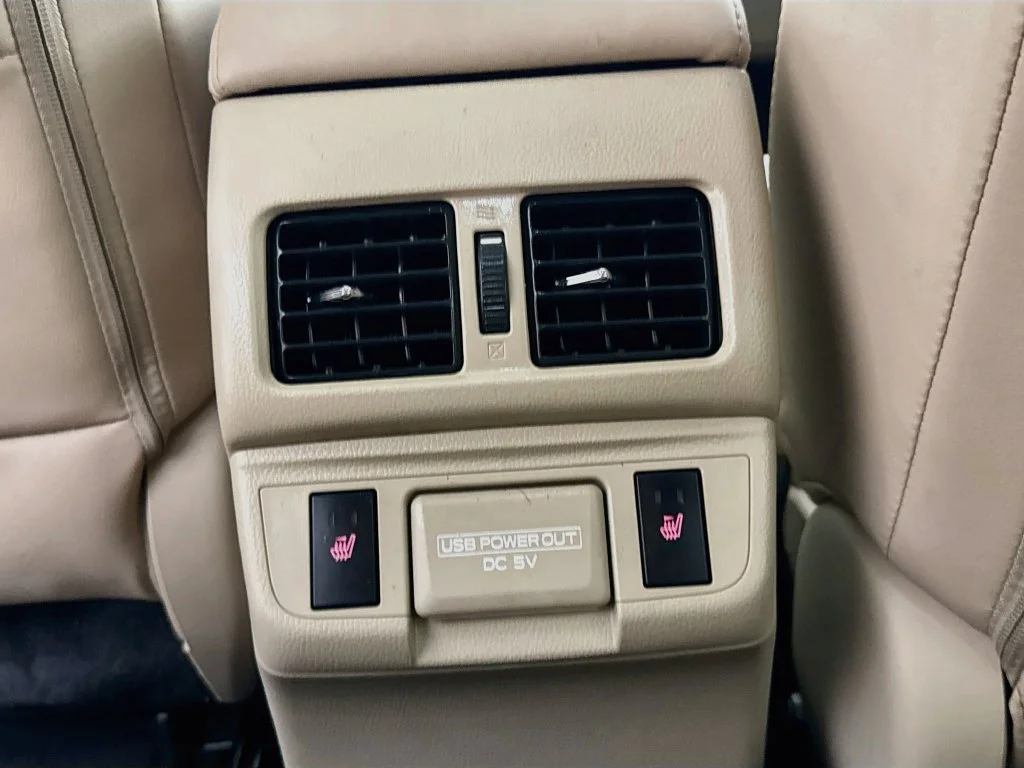 Used 2018 White Subaru 2.5i image 31