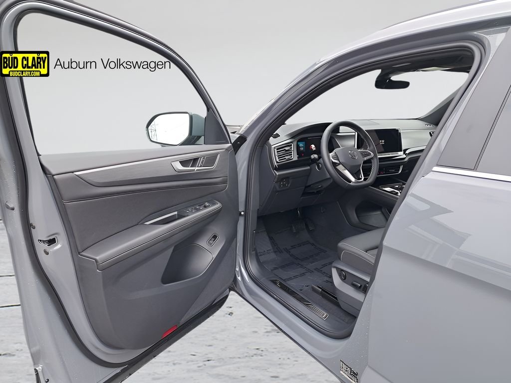 2025 Volkswagen Atlas Cross Sport SE w/Tech - Photo 12